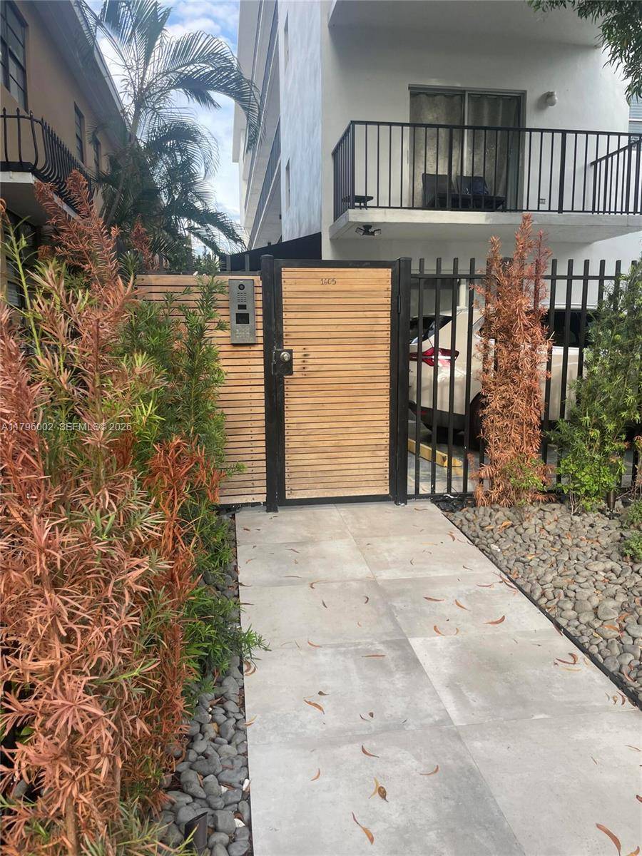1605 Pennsylvania AveMiami Beach - PENN STAR CONDO condo unit 303 - picture