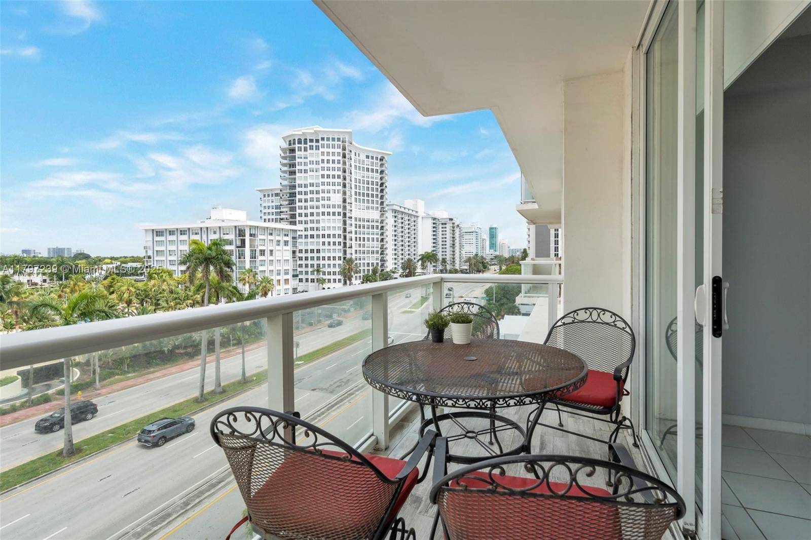 5601 Collins AveMiami Beach - THE PAVILION CONDO condo unit 615 - picture