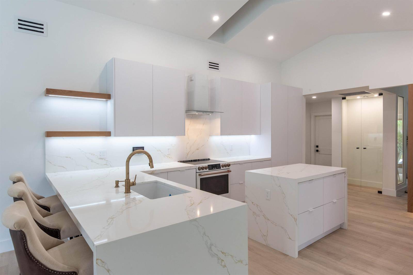 2184 AppaloosaWellington - picture