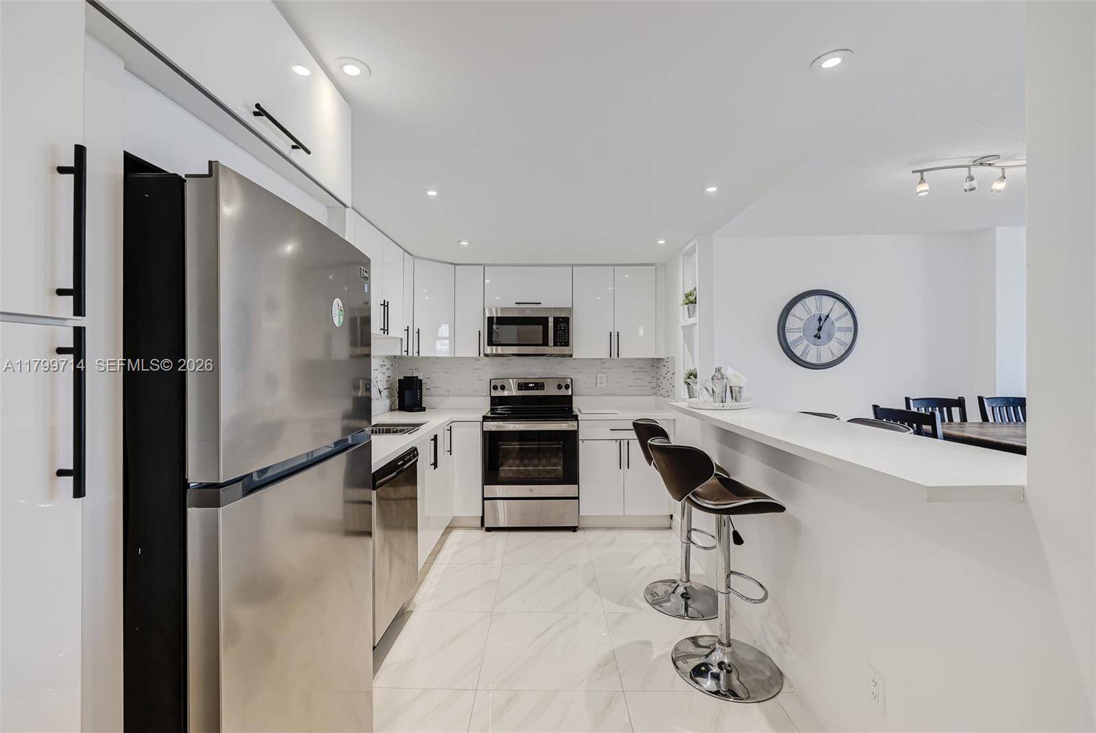 19370 Collins AveSunny Isles Beach - OCEAN RESERVE CONDO condo unit 324 - picture