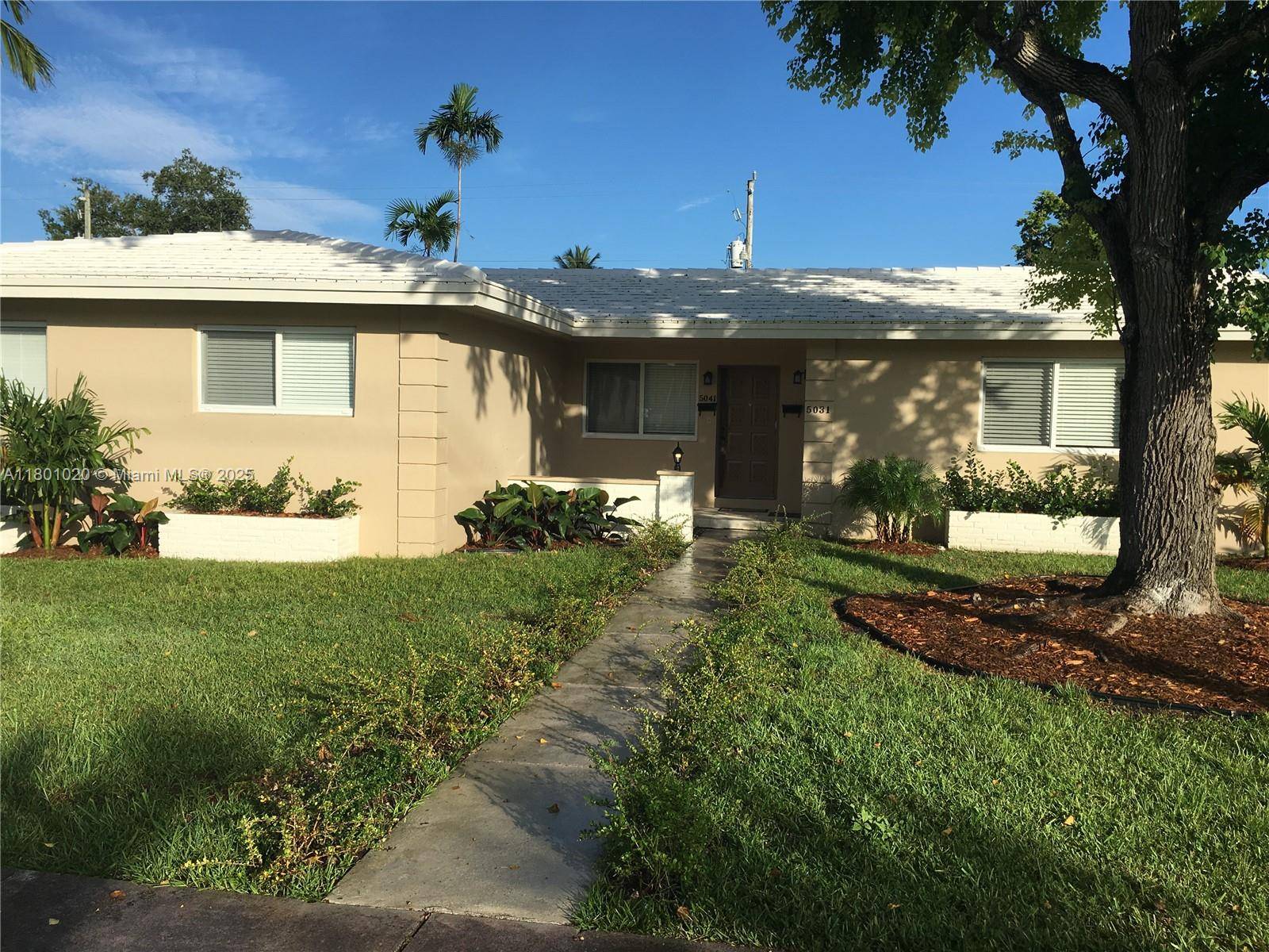 5031 Ponce De Leon BlvdCoral Gables - picture