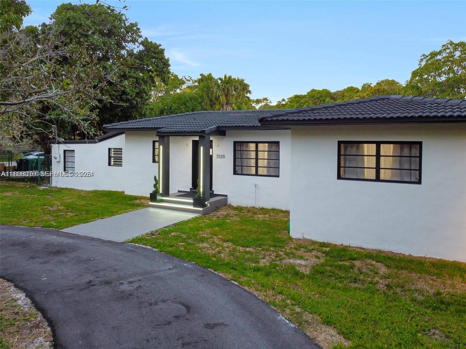 7335 SW 104th StPinecrest - picture