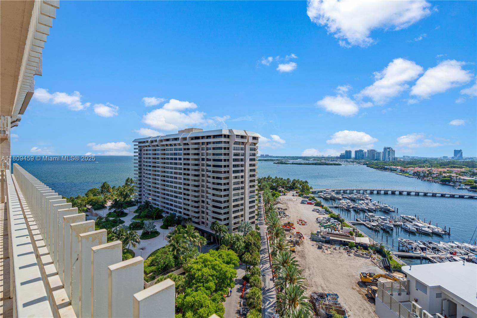 3 Grove Isle DrMiami - Condo 5+ Stories,Condo condo unit C1610 - picture