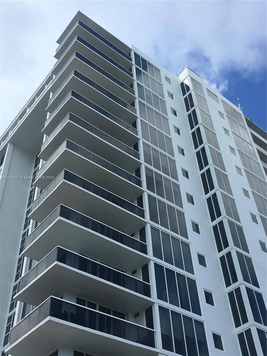 10275 Collins AveBal Harbour - Condo 5+ Stories,Condo condo unit 628 - picture