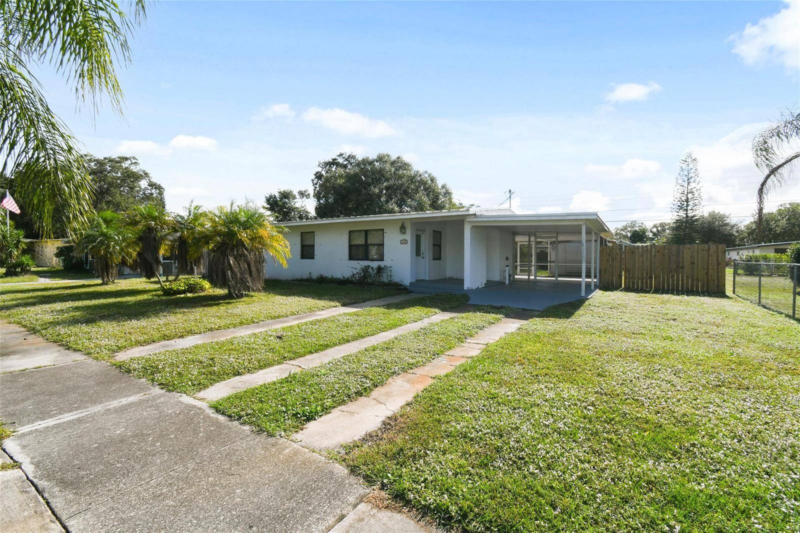 140 SE SerenataPort St. Lucie - picture