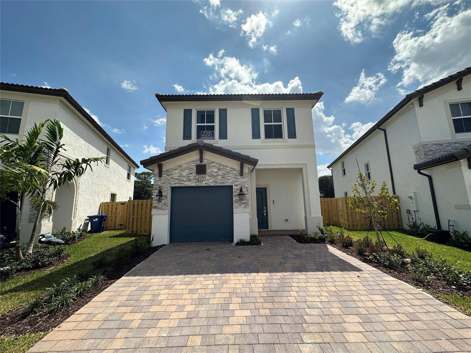 2437 NW 131stMiami - picture