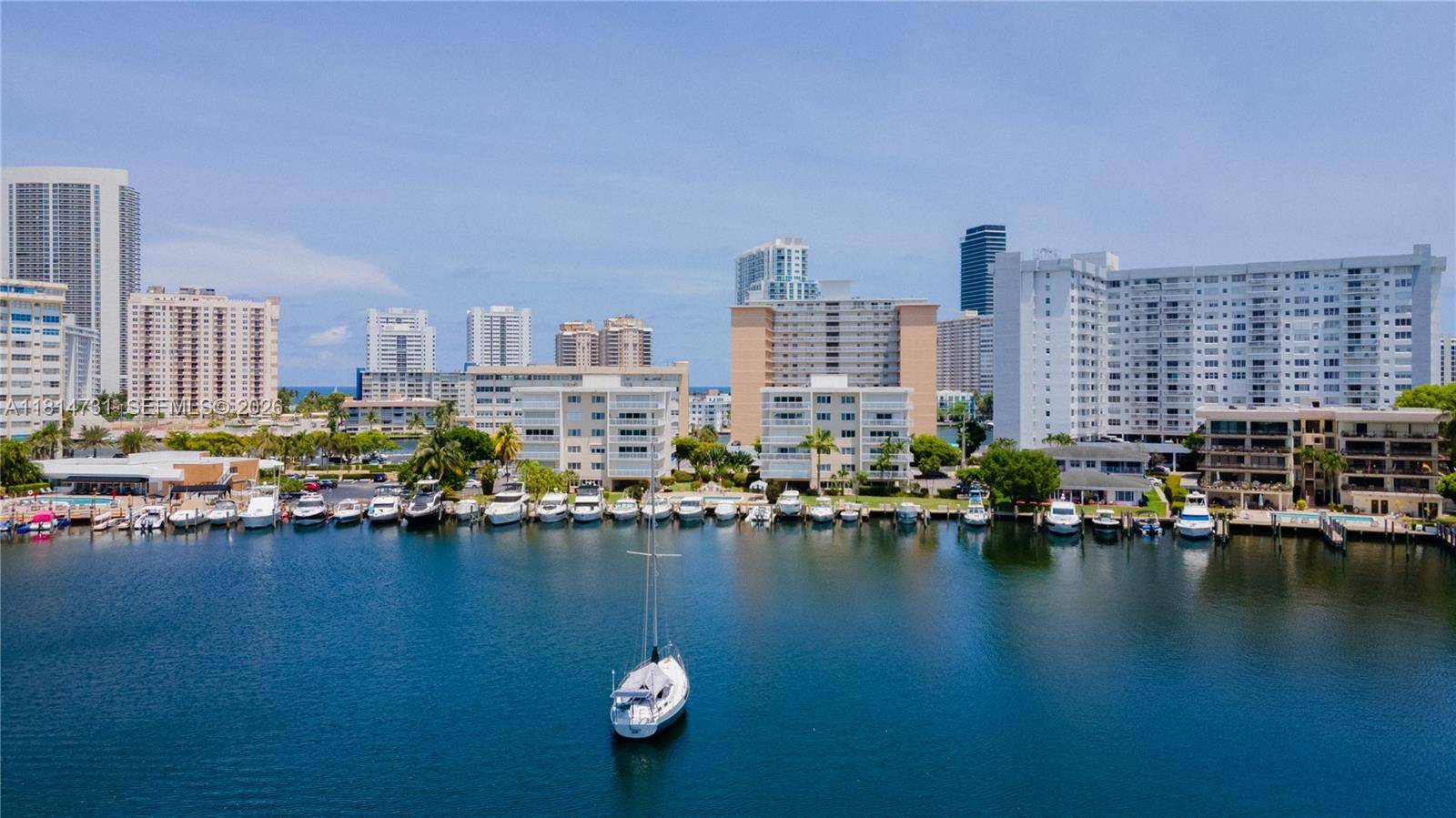 120 Golden Isles DrHallandale Beach - Condo 5+ Stories,Condo condo unit 33B - picture