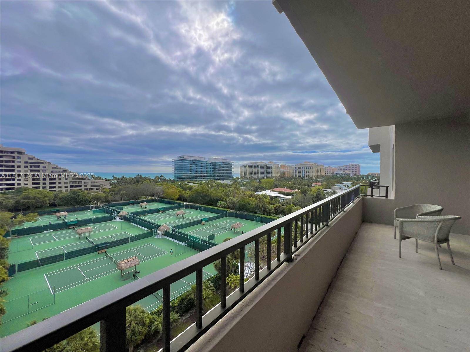 151 Crandon BlvdKey Biscayne - Co-Op 5+ Stories,Condo condo unit 702 - picture