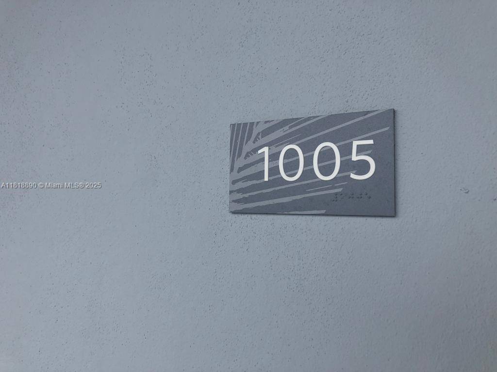 16385 Biscayne BlvdNorth Miami Beach - THE HARBOUR NORTH CONDO condo unit 1005 - picture