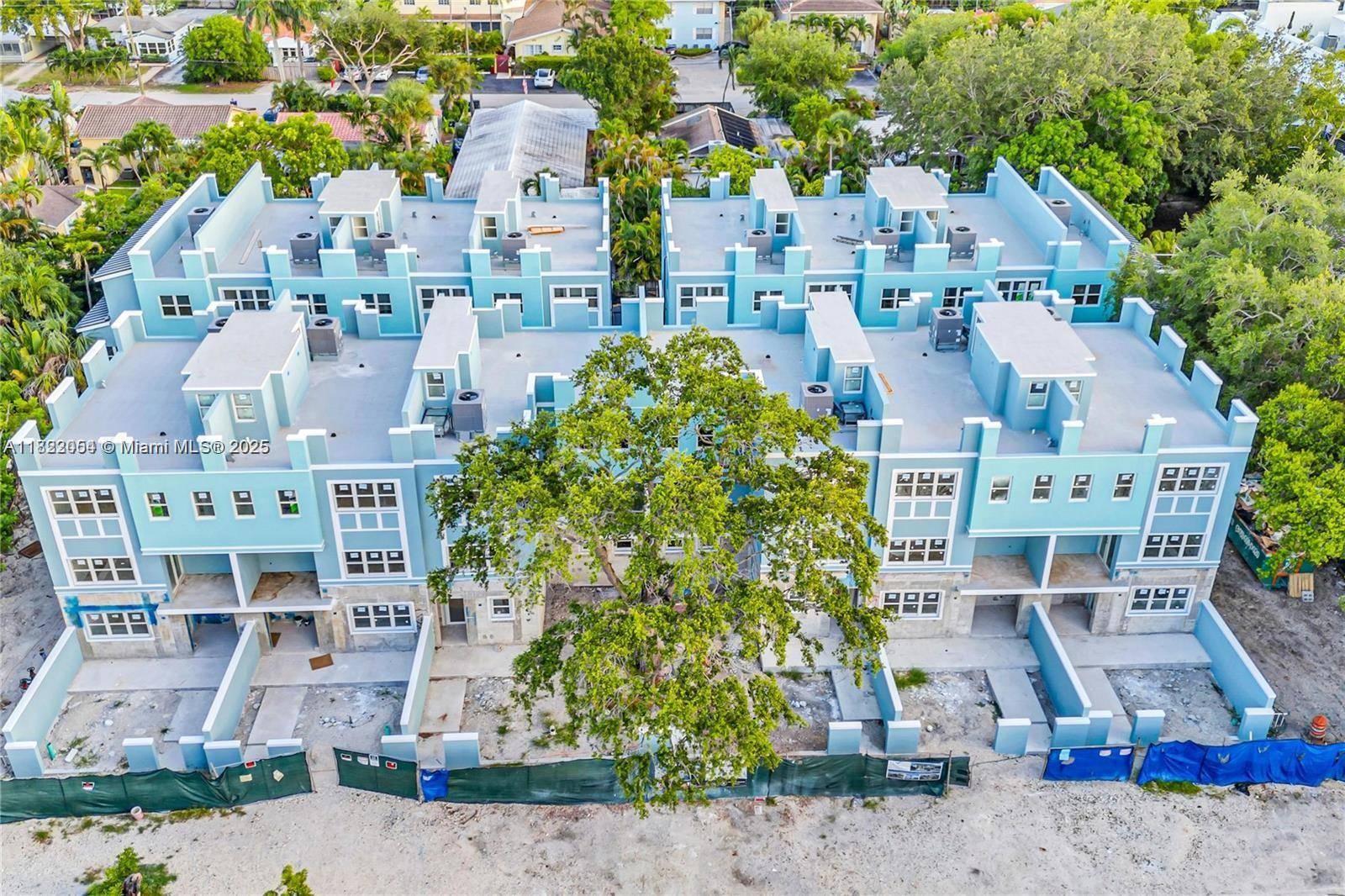 824 SE 12th CtFort Lauderdale - picture