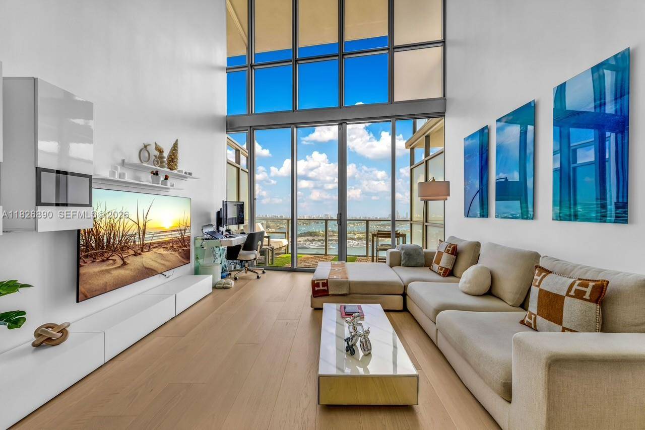 1100 Biscayne BlvdMiami - Condo 5+ Stories,Condo condo unit 4305 - picture