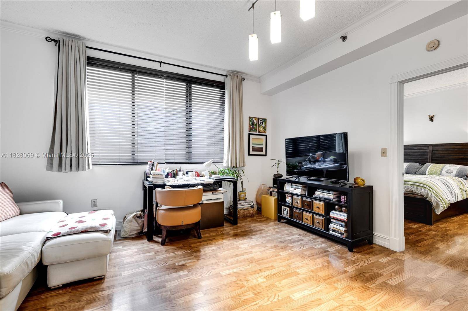 540 Brickell Key DrMiami - Condo 5+ Stories,Condo condo unit 210 - picture