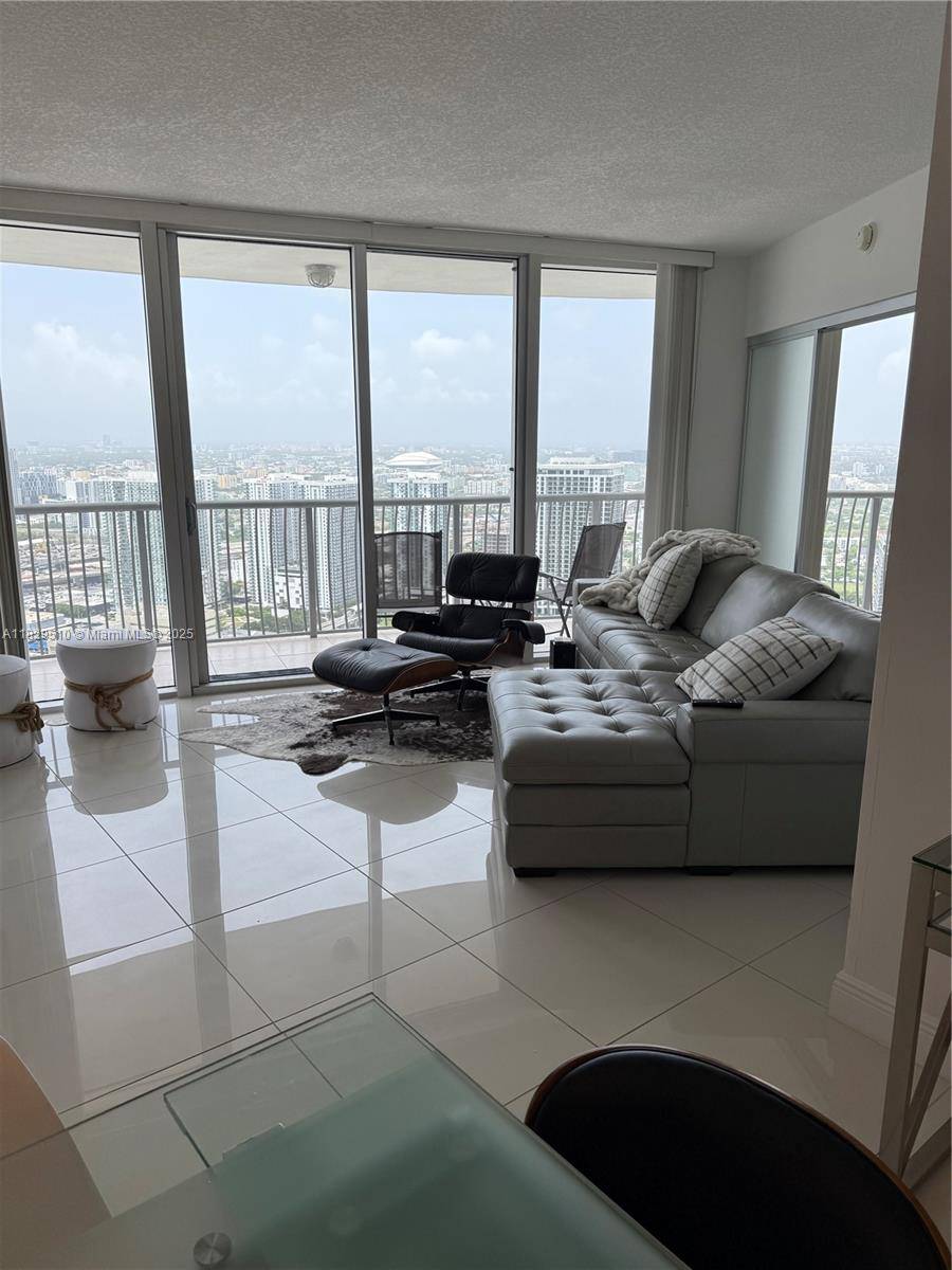 1750 N Bayshore DrMiami - Condo 5+ Stories,Condo condo unit 5114 - picture