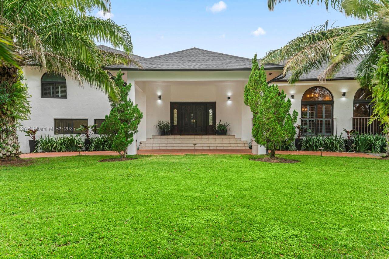 14875 SW 212th StMiami - picture