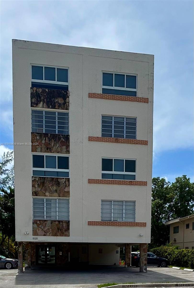1020 94th StBay Harbor Islands - CHATILLON HALL CONDOMINIU condo unit 202 - picture