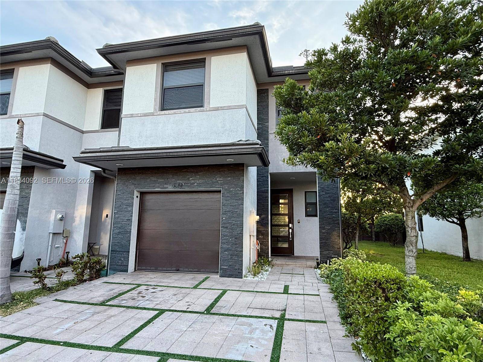 15842 NW 91 CtMiami Lakes - Satori DUNNWOODY LAKE condo unit 15842 - picture