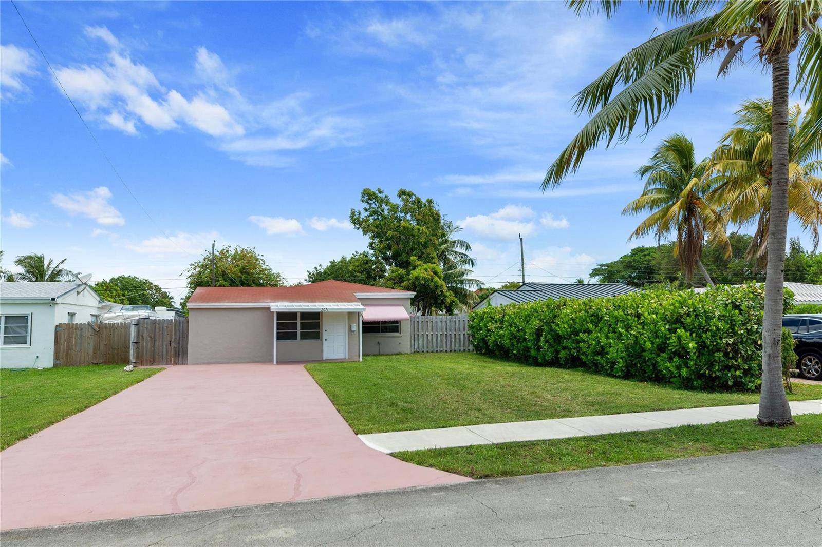 2071 NE 180thNorth Miami Beach - picture