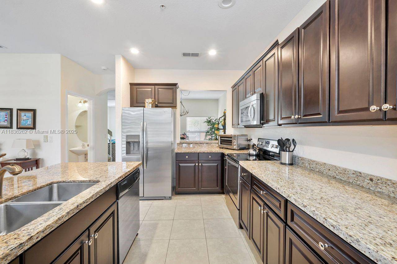 2851 W Prospect RdTamarac - Townhouse condo unit 1306 - picture