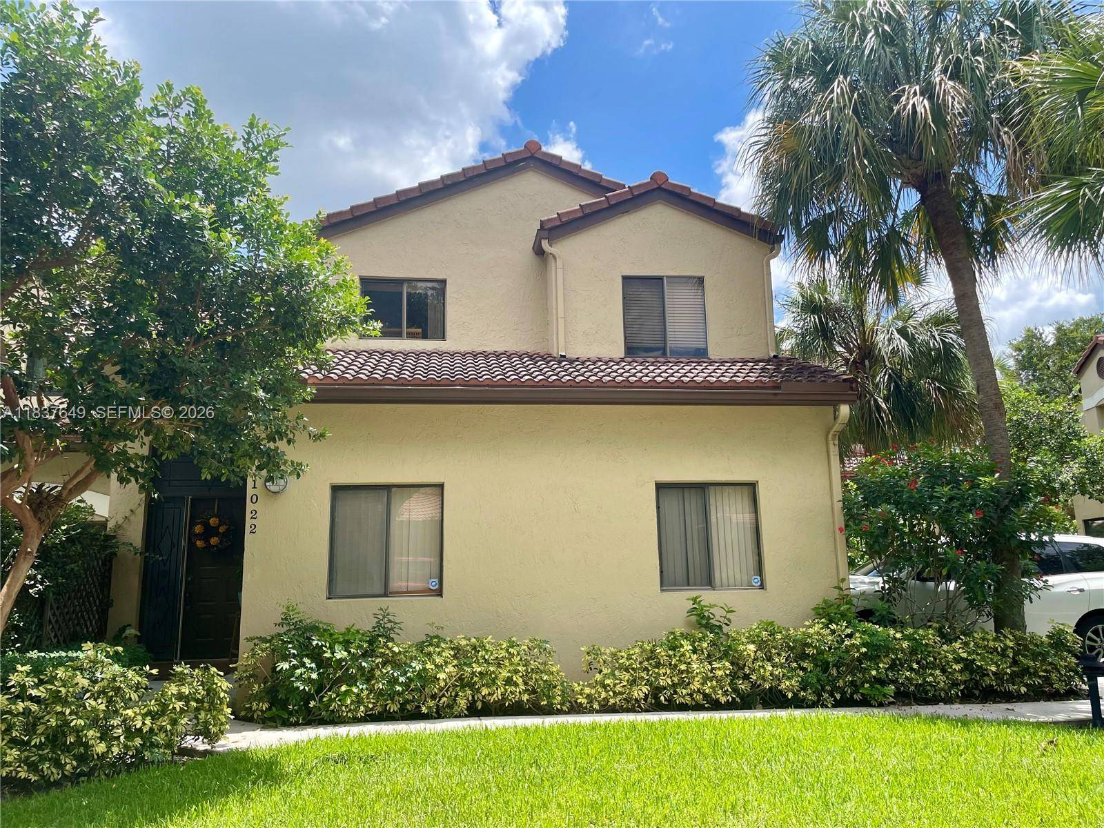 1022 NW 105th AvePlantation - BRIDGEWATER CONDO condo unit D-119 - picture