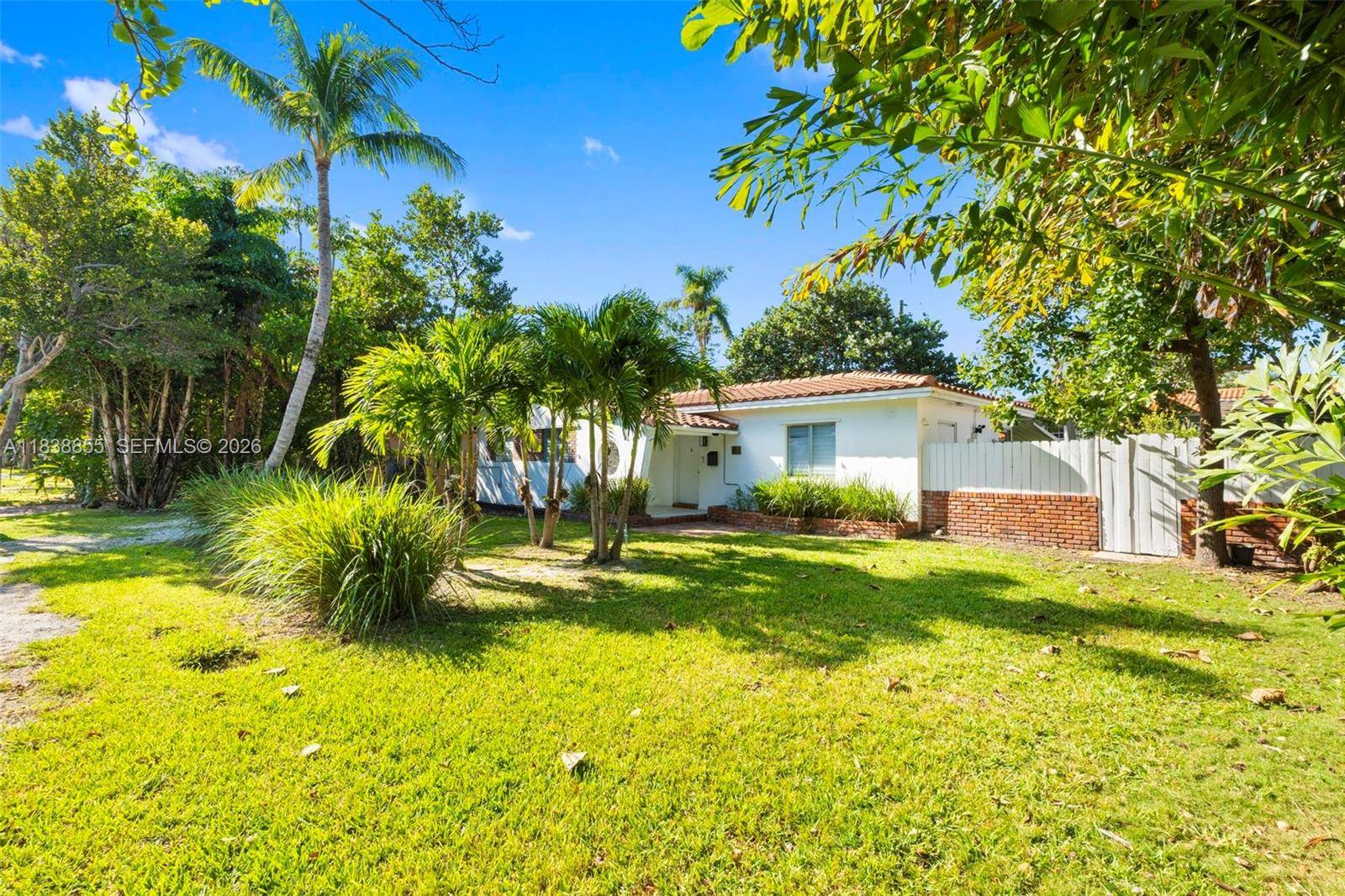 738 Fernwood RdKey Biscayne - picture