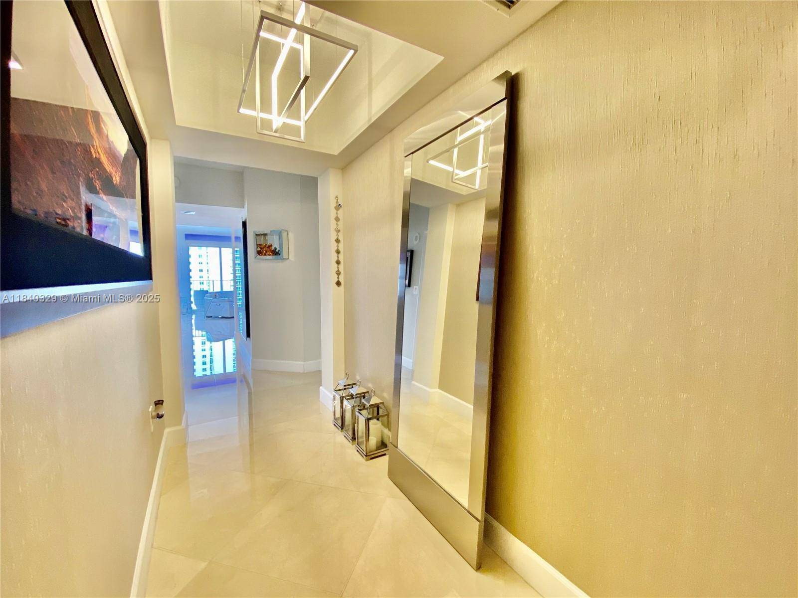 19900 E Country Club DrAventura - TURNBERRY VILLAGE SO TOWE condo unit 1220 - picture