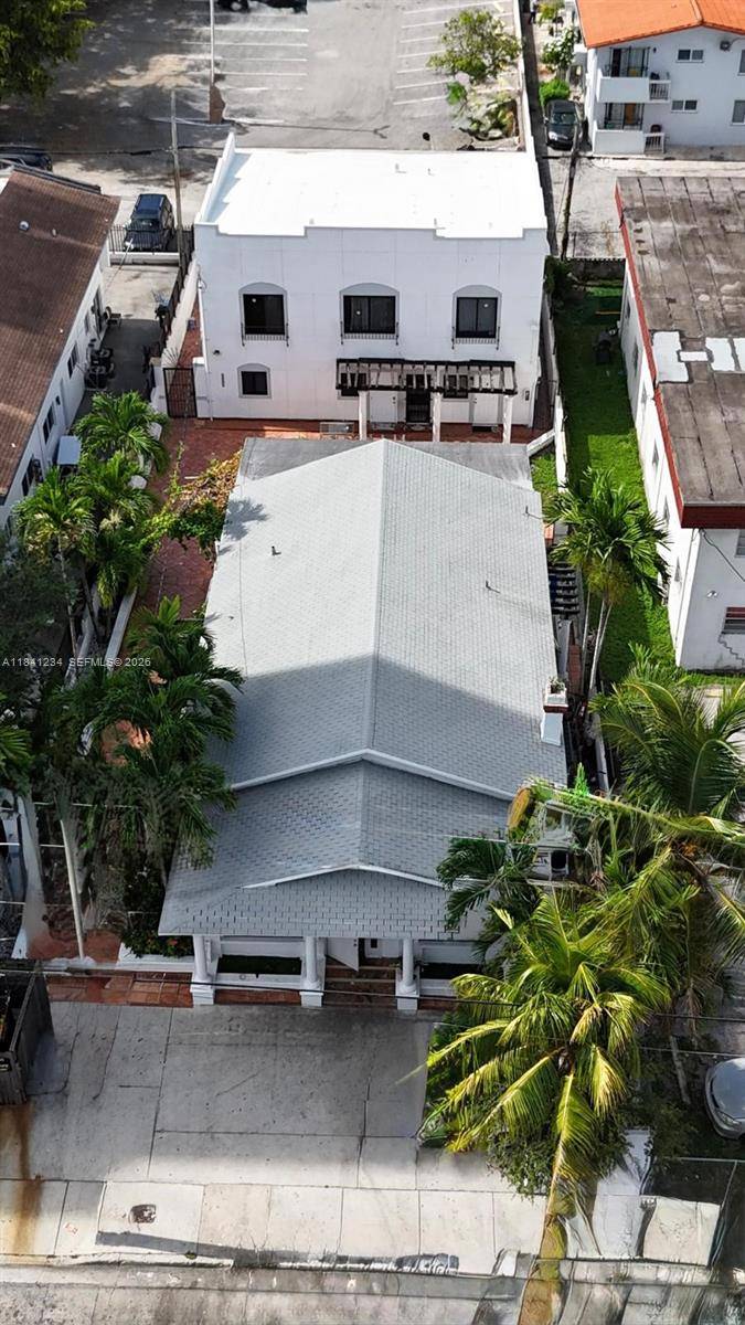 1238 SW 4th StMiami - picture