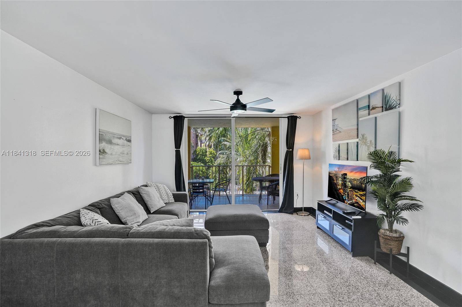 19701 E Country Club DrAventura - THE YACHT CLUB AT AVENTUR,The Yacht Club condo unit 5306 - picture