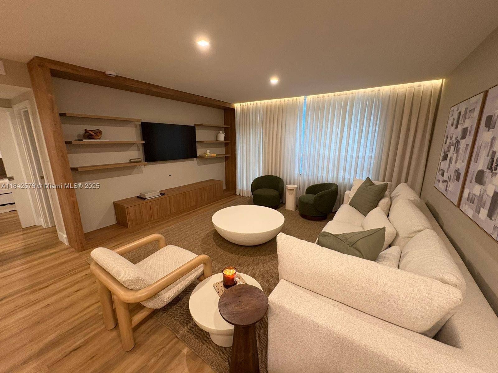 10185 NE Collins AveBal Harbour - Condo/Co-Op/Seasonal,Condo condo unit 1220 - picture