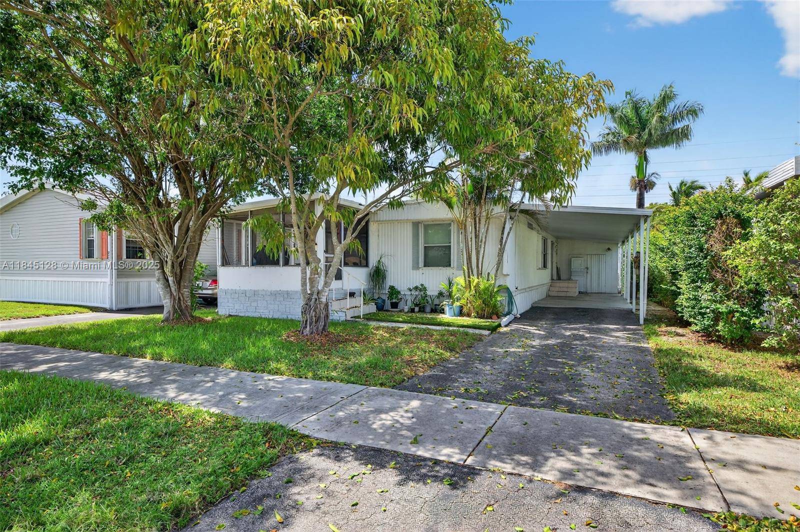 2430 SW 53rd StDania Beach - picture