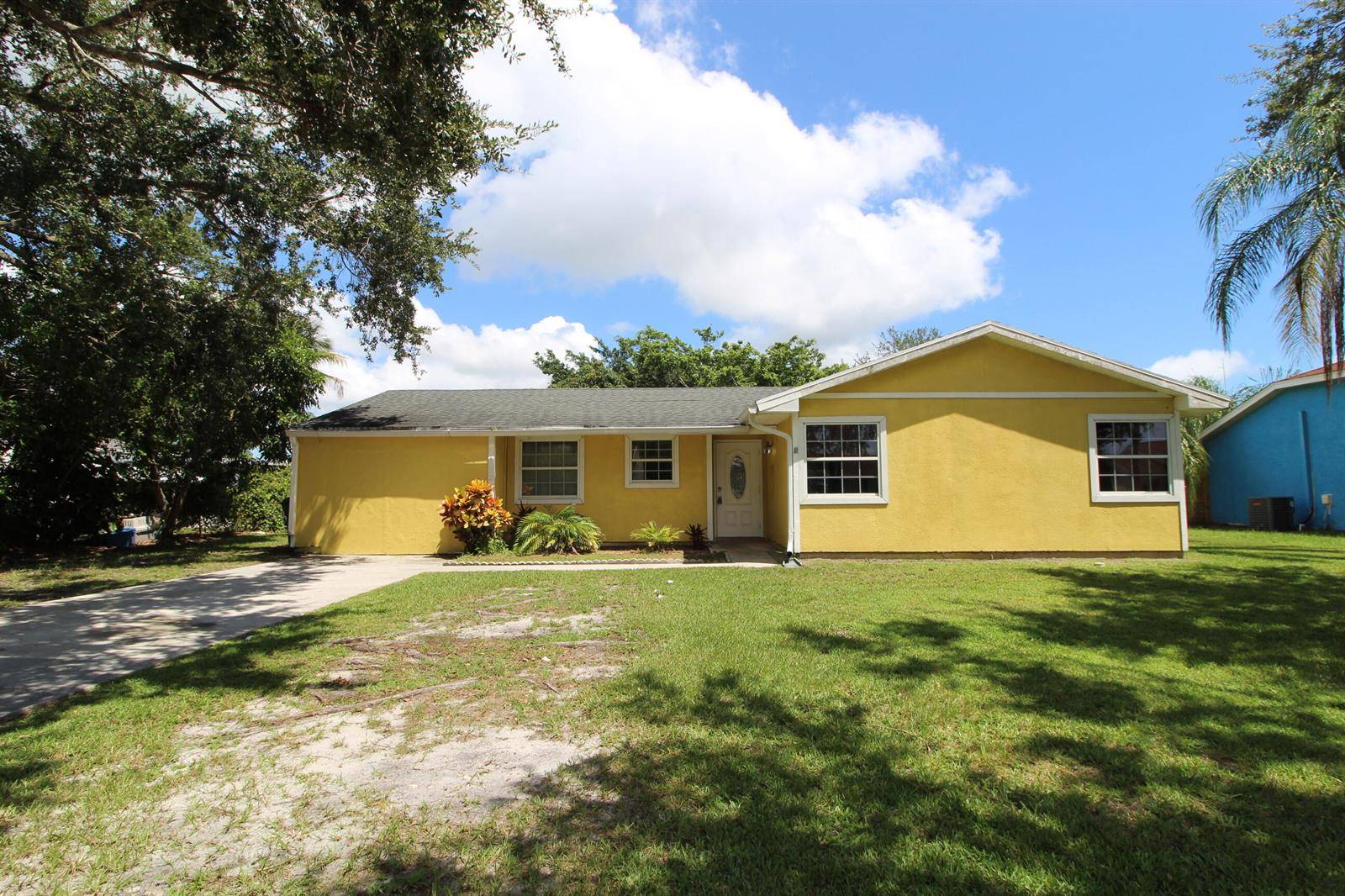2022 SE West DunbrookePort St. Lucie - picture
