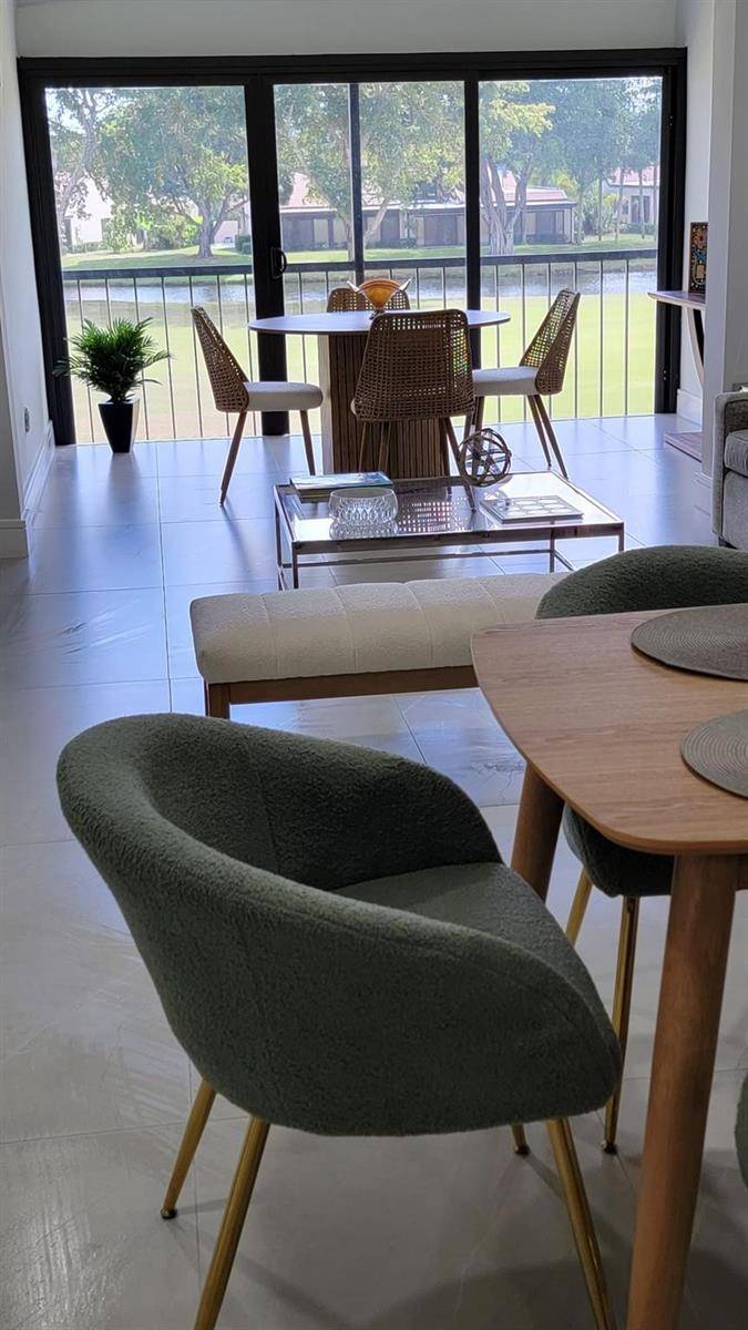 9319 Pecky CypressBoca Raton - CYPRESSES OF BOCA LAGO,BOCA LAGO condo unit 19d - picture