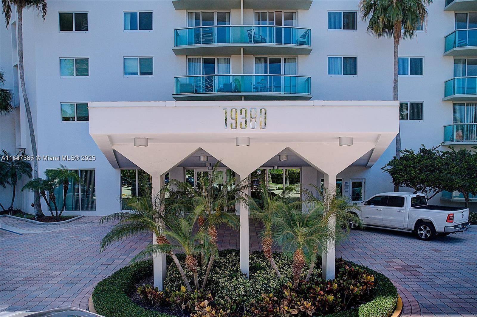 19380 Collins AveSunny Isles Beach - OCEANVIEW BUILDING B COND condo unit 802 - picture