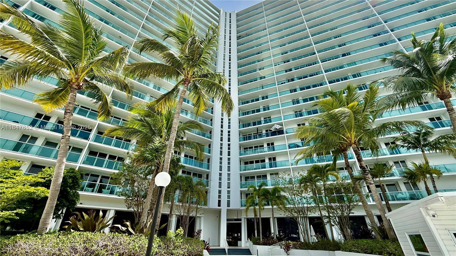 100 Bayview DrSunny Isles Beach - Condo 5+ Stories,Condo condo unit 429 - picture