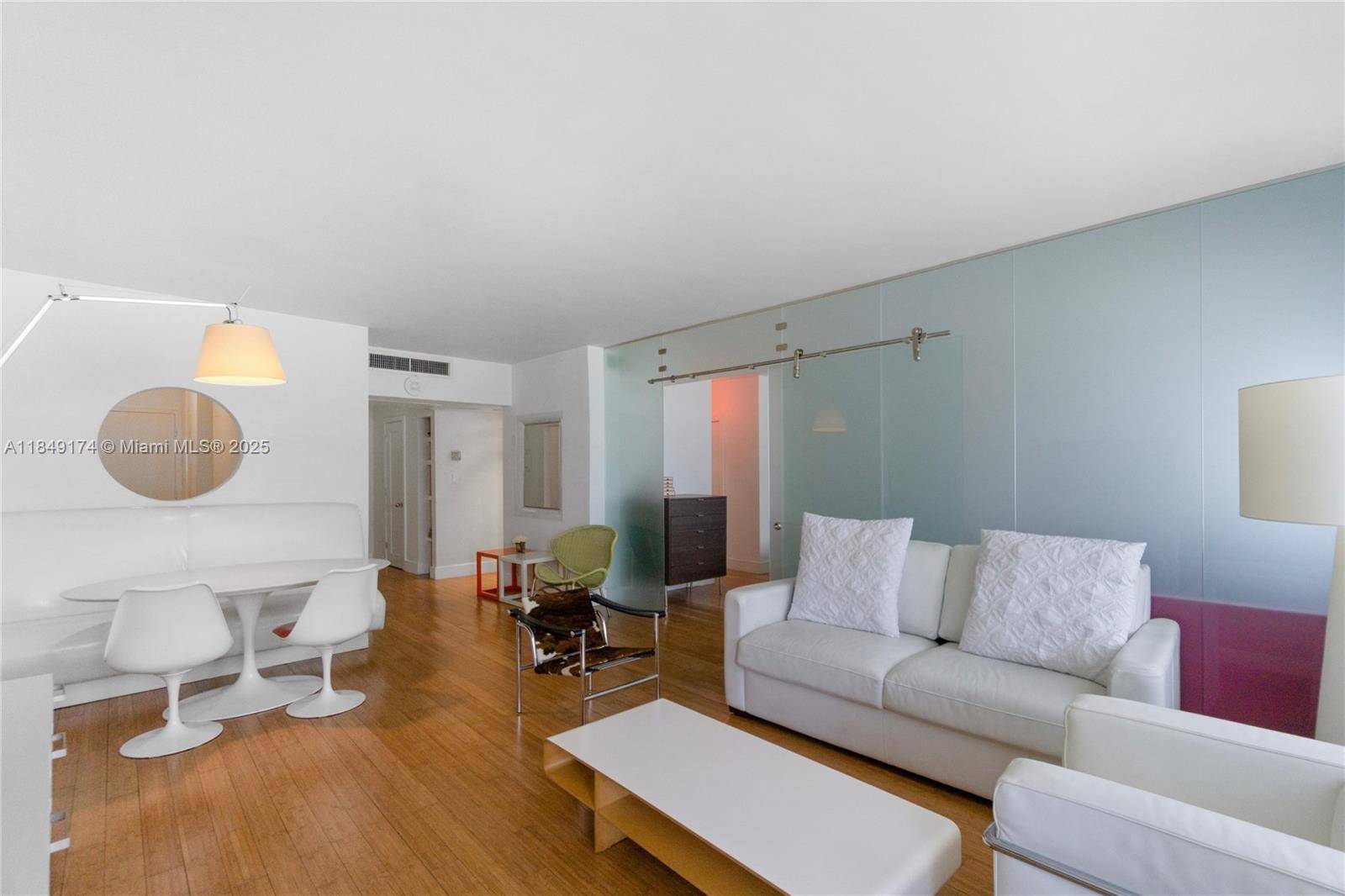100 Lincoln RdMiami Beach - THE DECOPLAGE CONDO condo unit 923 - picture