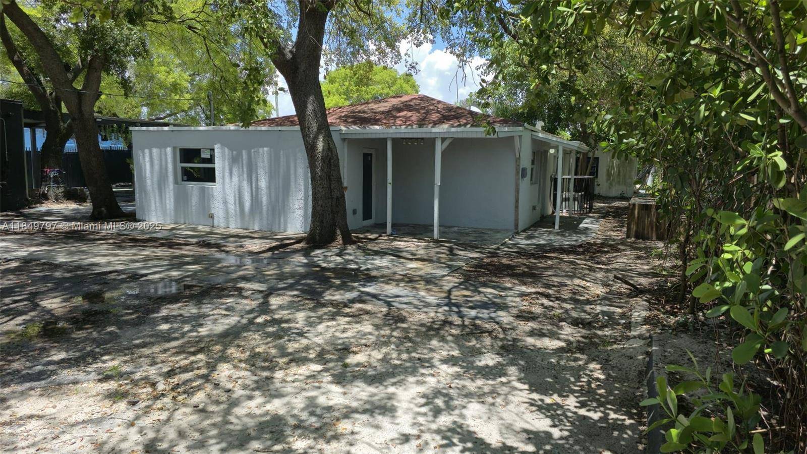 181 NW 44 StMiami - Single Family-Annual,Multi Family condo unit 181 - picture