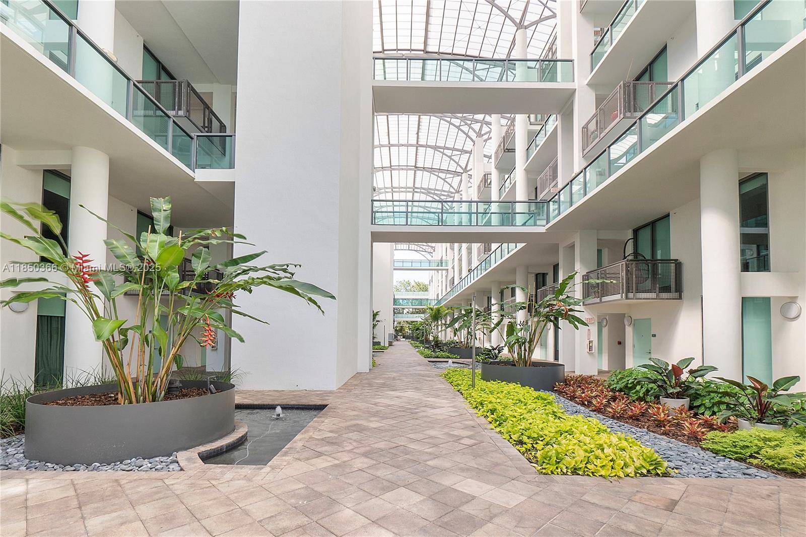 6000 Collins AveMiami Beach - Condo 5+ Stories,Condo condo unit 527 - picture