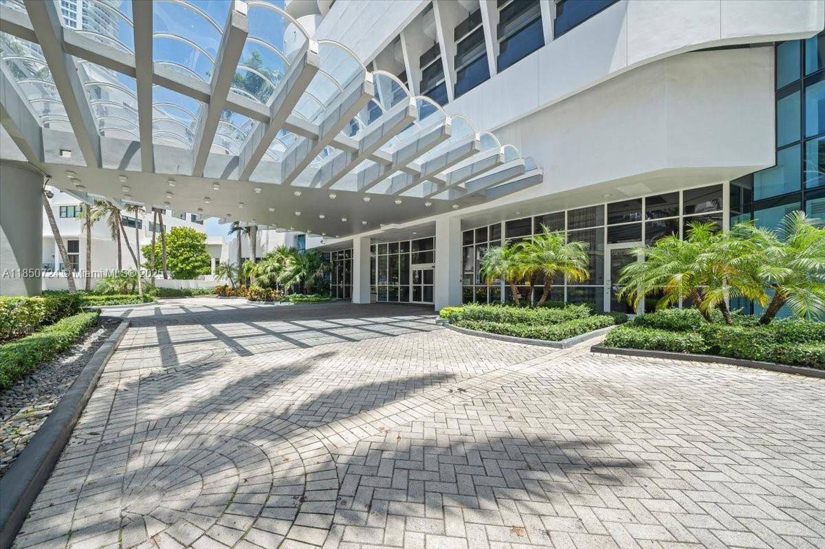 6301 Collins AveMiami Beach - Condo 5+ Stories,Condo condo unit 2705 - picture
