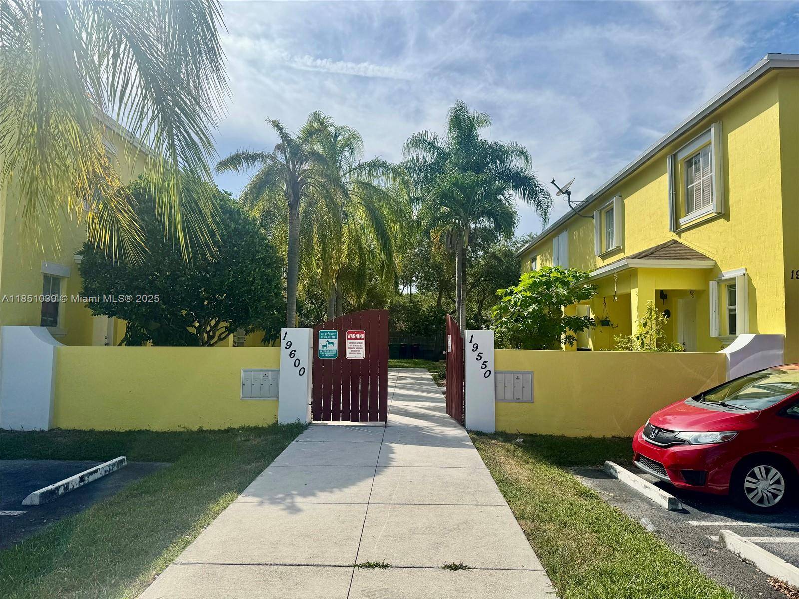 19550 SW 103rd CtCutler Bay - Townhouse condo unit 5 - picture
