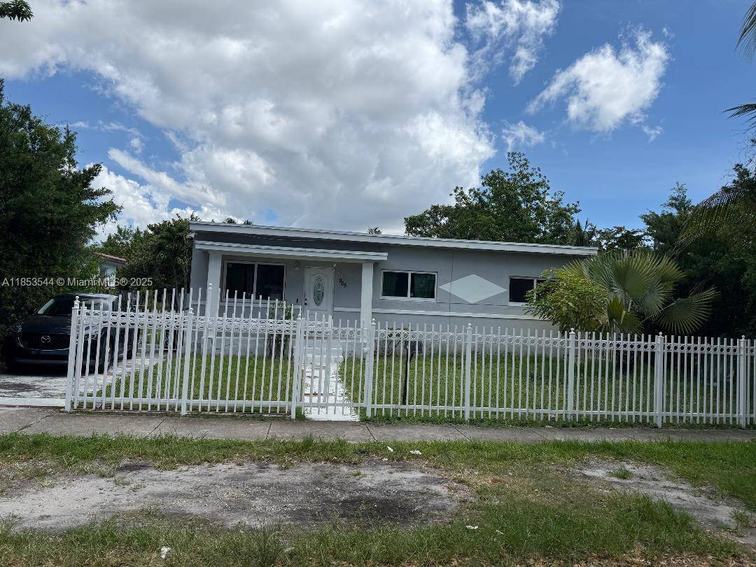 985 NE 146th StNorth Miami - picture