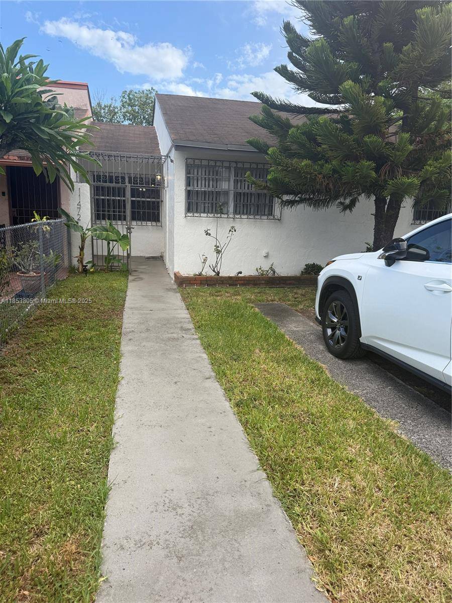 11472 SW 4th StSweetwater - picture
