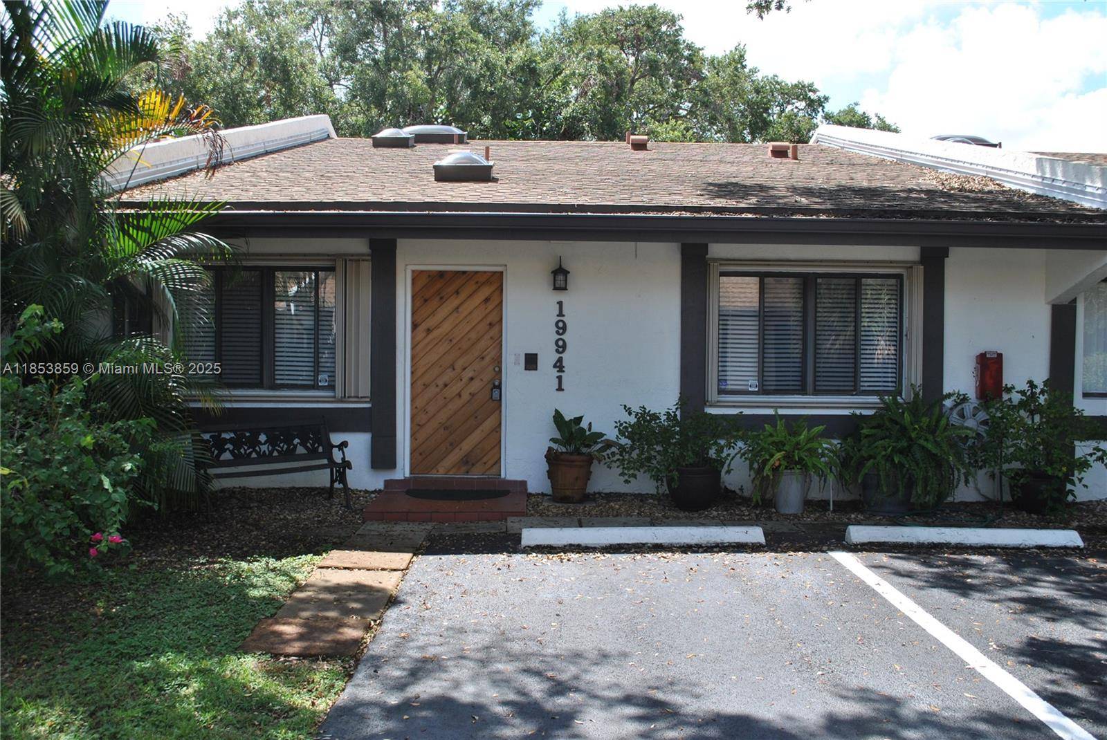 19941 NE 5th CtMiami - SANDPIPER AT CALIF CLUB C condo unit 3M - picture