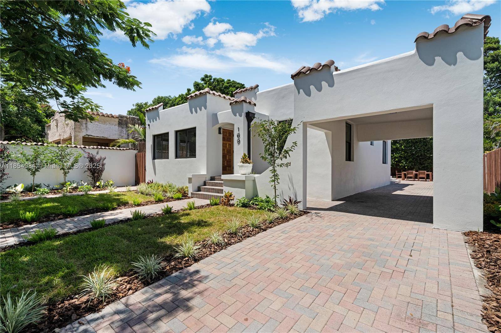 169 NE 48th StMiami - picture