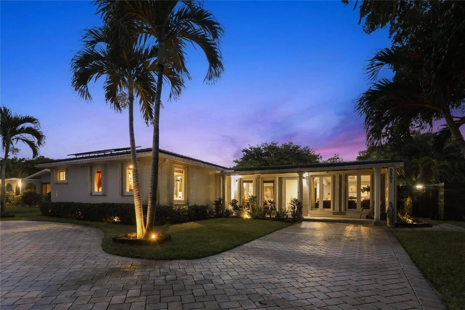 2501 NW 8thWilton Manors - picture