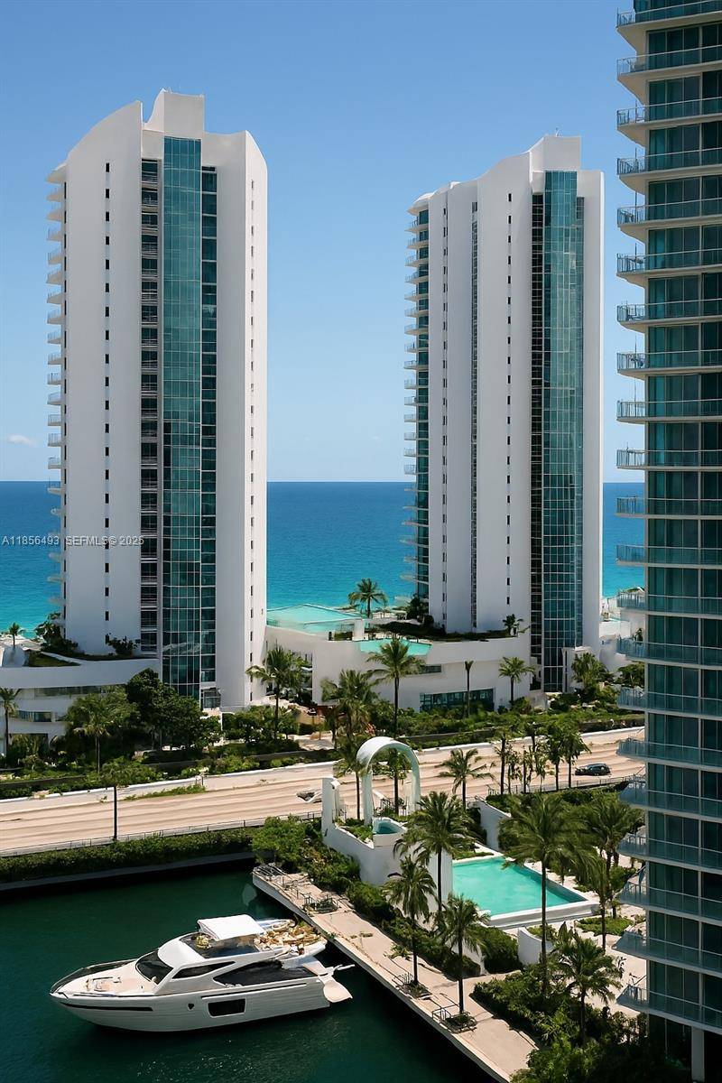 250 Sunny Isles BlvdSunny Isles Beach - ST TROPEZ ON THE BAY III condo unit 3-1506 - picture