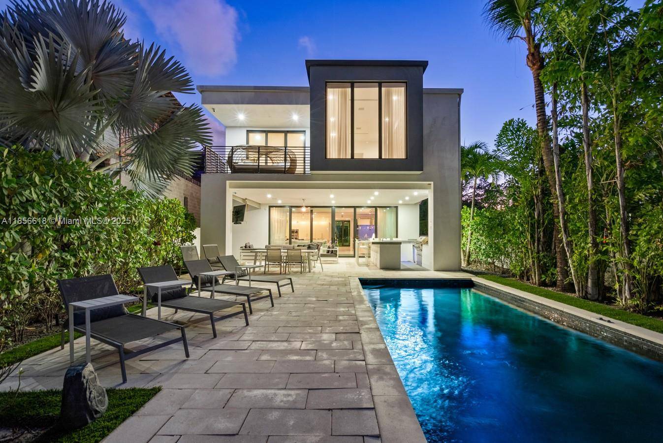 310 SE 11th AveFort Lauderdale - picture