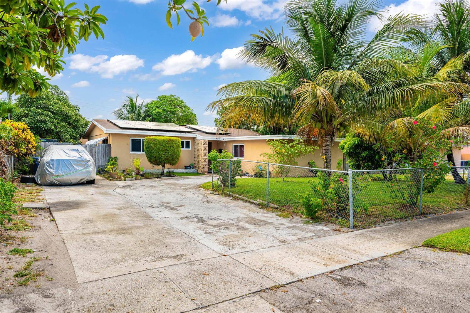 2651 NW 42ndLauderhill - picture