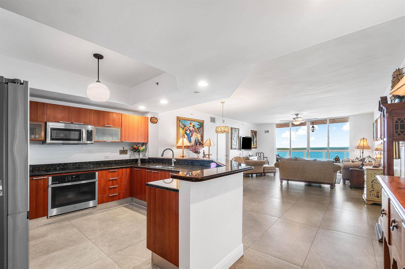 2650 Lake ShoreRiviera Beach - MARINA GRANDE RIVIERA BEAC condo unit 1705 - picture