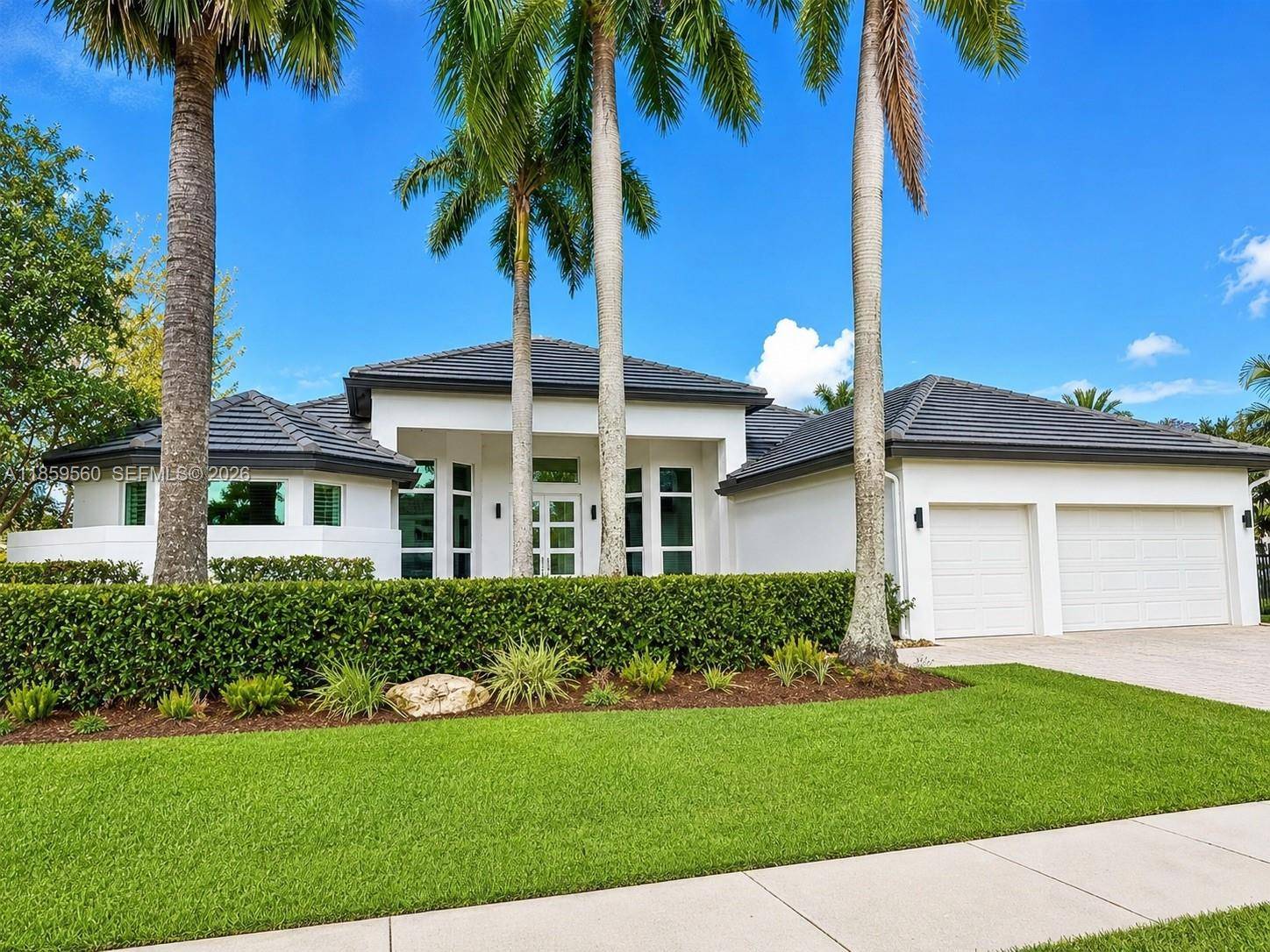 2523 Montclaire CirWeston - picture