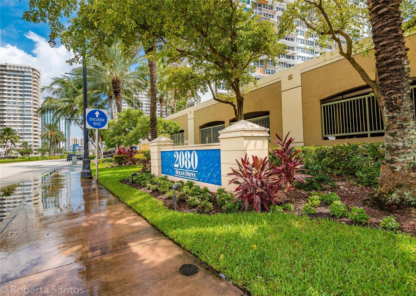 2080 S Ocean DrHallandale Beach - 2080 OCEAN DRIVE CONDO condo unit 602 - picture