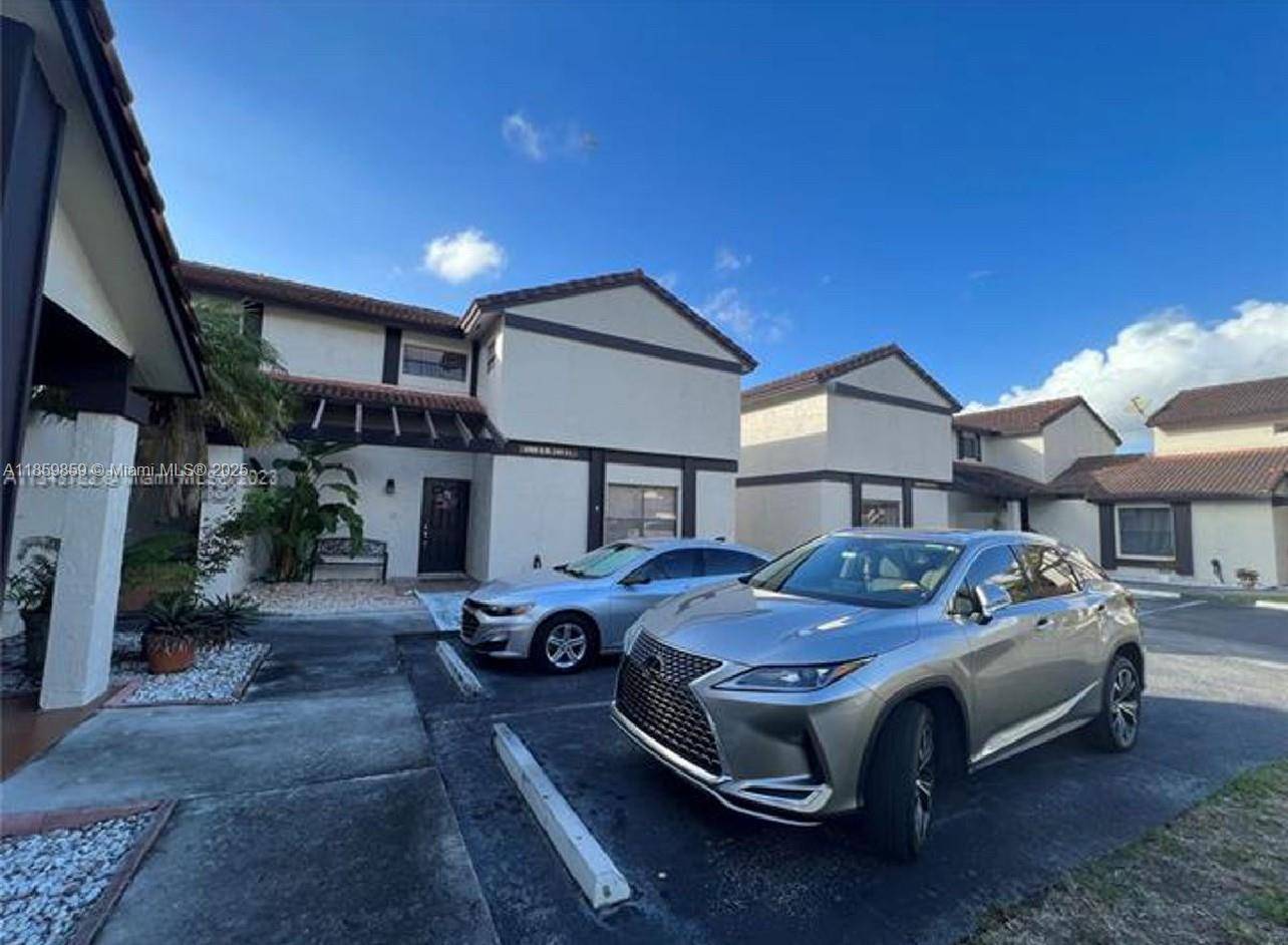 4910 SW 149th CtMiami - Townhouse condo unit 11B - picture